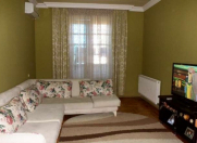 İcarəyə verilir 2 otaqlı 65 m2 köhnə tikili Sahil m.