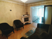 İcarəyə verilir 2 otaqlı 45 m2 köhnə tikili Elmlər Akademiyası m.