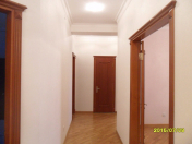 İcarəyə verilir 3 otaqlı 115 m2 yeni tikili İçəri Şəhər m.
