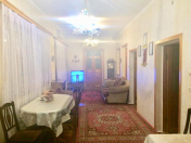 Satılır 6 otaqlı 4 m2 həyət evi Metropark