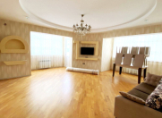İcarəyə verilir 3 otaqlı 120 m2 yeni tikili 8 Noyabr m.
