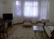 İcarəyə verilir 3 otaqlı 120 m2 yeni tikili Nizami m.