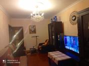 Satılır 2 otaqlı 60 m2 yeni tikili Xalqlar Dostluğu m.