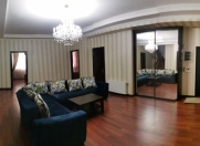 İcarəyə verilir 7 otaqlı 260 m2 yeni tikili Gənclik m.