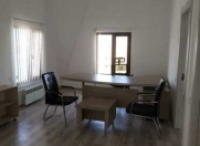 İcarəyə verilir 7 otaqlı 300 m2 ofis Nəsimi m.