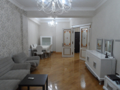 İcarəyə verilir 3 otaqlı 251 m2 yeni tikili Yasamal r.