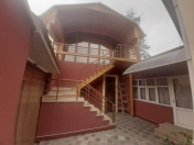 İcarəyə verilir 5 otaqlı 200 m2 həyət evi Y.Ramana