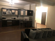 İcarəyə verilir 3 otaqlı 130 m2 yeni tikili Elmlər Akademiyası m.