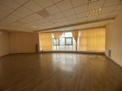 İcarəyə verilir 5 otaqlı 247 m2 ofis Sahil m.