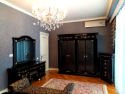 İcarəyə verilir 4 otaqlı 190 m2 yeni tikili Qış parkı