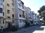 Satılır 2 otaqlı 50 m2 köhnə tikili 8 km