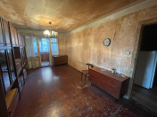 Satılır 2 otaqlı 50 m2 köhnə tikili 8 km