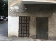 Satılır 1 otaqlı 45 m2 köhnə tikili ABŞ səfirliyi