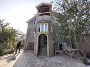 Satılır 4 otaqlı 200 m2 həyət evi Ramana
