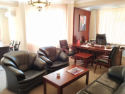 İcarəyə verilir 4 otaqlı 180 m2 ofis Elmlər Akademiyası m.