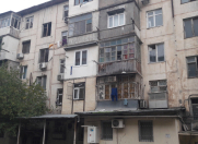 Satılır 2 otaqlı 47 m2 köhnə tikili Zərifə Əliyeva adına park