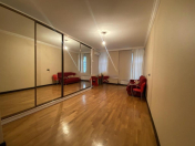 Satılır 5 otaqlı 240 m2 yeni tikili 28 May m.