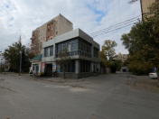 Satılır 4 otaqlı 160 m2 obyekt Bakıxanov