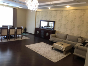 İcarəyə verilir 4 otaqlı 200 m2 yeni tikili Gənclik m.