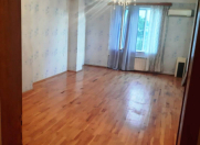 İcarəyə verilir 4 otaqlı 160 m2 yeni tikili Gənclik m.