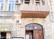 İcarəyə verilir 3 otaqlı 90 m2 köhnə tikili İçəri Şəhər