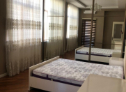 İcarəyə verilir 4 otaqlı 180 m2 yeni tikili Zabitlər parkı