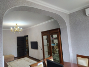 Satılır 3 otaqlı 85 m2 köhnə tikili Yasamal parkı