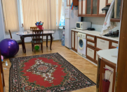 İcarəyə verilir 4 otaqlı 190 m2 yeni tikili 28 May m.