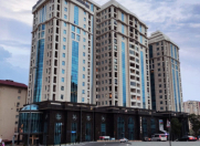 İcarəyə verilir 3 otaqlı 175 m2 yeni tikili Nizami m.