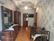 Satılır 4 otaqlı 90 m2 köhnə tikili Əhmədli