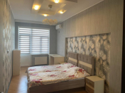 İcarəyə verilir 3 otaqlı 130 m2 yeni tikili 6-cı parallel