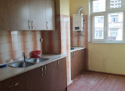 İcarəyə verilir 4 otaqlı 100 m2 köhnə tikili Gənclik m.