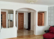 İcarəyə verilir 4 otaqlı 200 m2 yeni tikili Şah İsmayıl Xətai m.