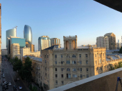 İcarəyə verilir 3 otaqlı 140 m2 yeni tikili 28 May m.