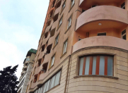 Satılır 1 otaqlı 1100 m2 obyekt Azadlıq prospekti m.