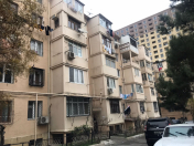 İcarəyə verilir 3 otaqlı 80 m2 köhnə tikili İnşaatçılar m.