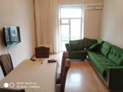 İcarəyə verilir 3 otaqlı 80 m2 köhnə tikili Elmlər Akademiyası m.