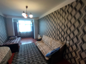 Satılır 1 otaqlı 45 m2 köhnə tikili Qara Qarayev m.