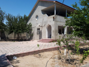 Satılır 7 otaqlı 240 m2 bağ evi Novxanı