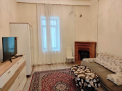 İcarəyə verilir 2 otaqlı 50 m2 köhnə tikili Sahil m.