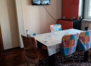Satılır 3 otaqlı 50 m2 köhnə tikili İnşaatçılar m.