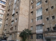 Satılır 3 otaqlı 75 m2 köhnə tikili Elmlər Akademiyası m.