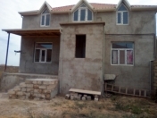 Satılır 4 otaqlı 90 m2 həyət evi Ramana