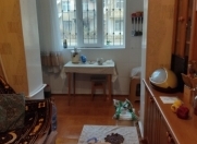 Satılır 4 otaqlı 98 m2 köhnə tikili Sahil