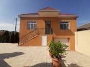 Satılır 7 otaqlı 200 m2 həyət evi Koroğlu m.