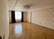 İcarəyə verilir 4 otaqlı 178 m2 ofis Yasamal r.