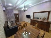 İcarəyə verilir 3 otaqlı 110 m2 yeni tikili İnşaatçılar m.