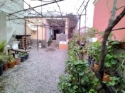 Satılır 4 otaqlı 140 m2 həyət evi Bakıxanov