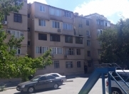 Satılır 3 otaqlı 70 m2 köhnə tikili İnşaatçılar m.