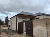 Satılır 3 otaqlı 100 m2 həyət evi Binə